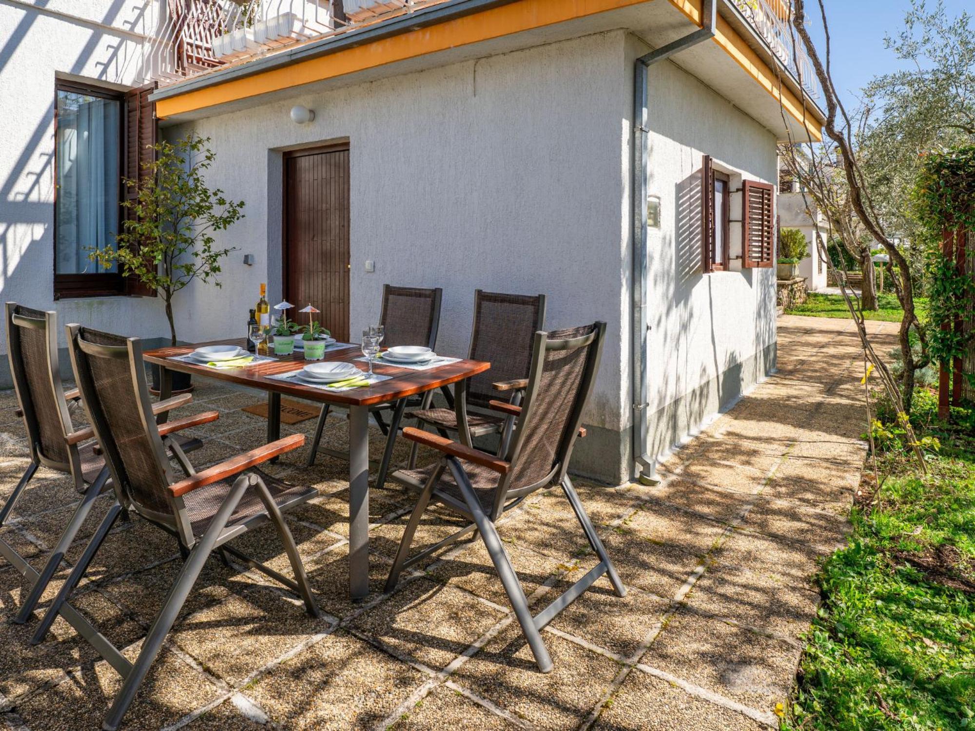 Apartment Jurkovic - Nji100 By Interhome Njivice Buitenkant foto